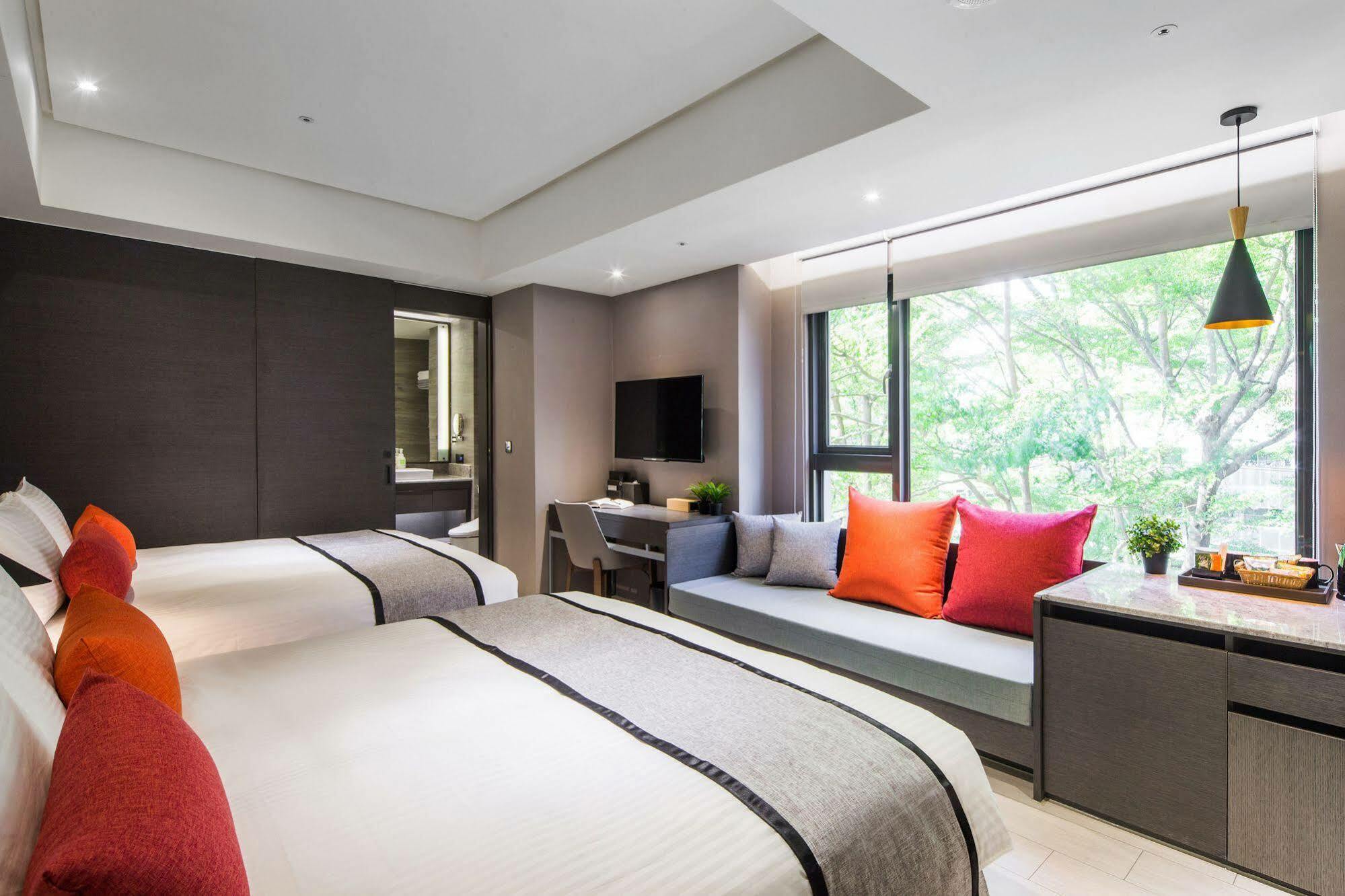 Icasa Hotel - By Cosmos Creation Taichung Exterior photo